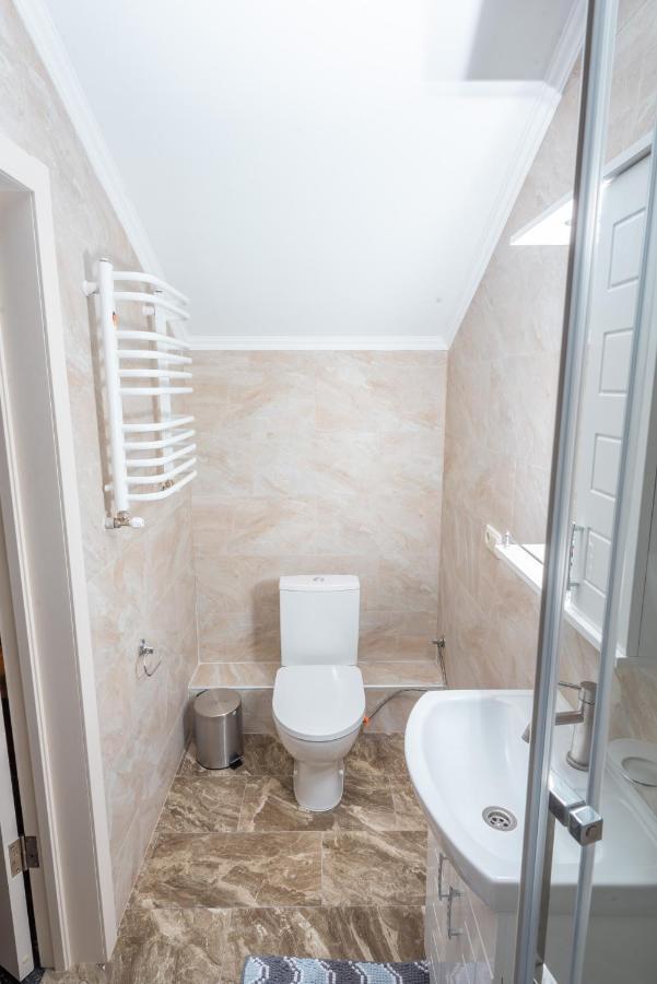 Residence Nesh Tatariv Luaran gambar